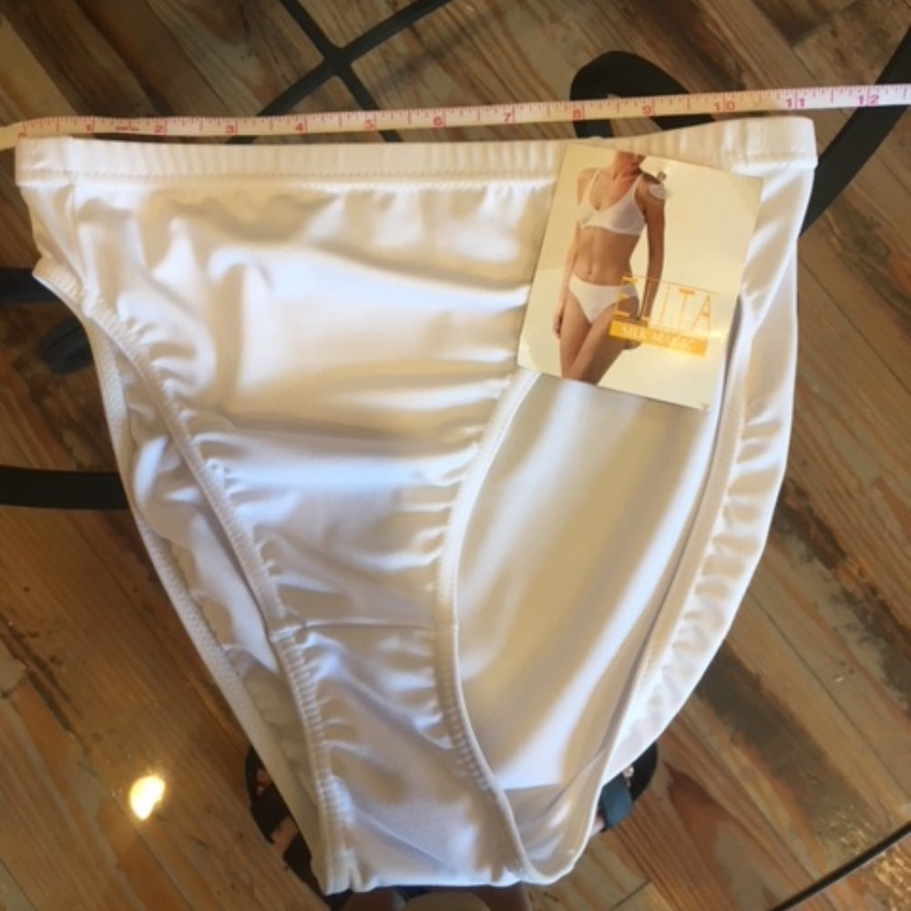NEW WITH TAGS FRENCH CUT BRIEF